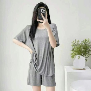 أطقم بيجامات نسائية قصيرة