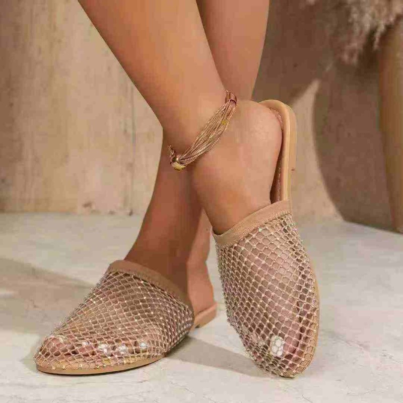 أحذية انسائية أنيقة معدة للتصدير