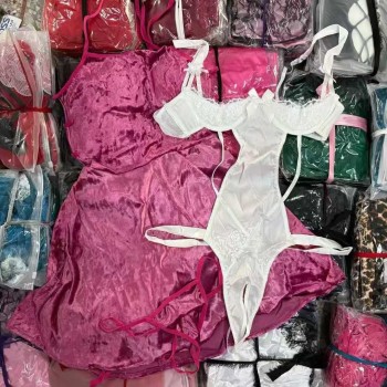 طقم ملابس داخلية مثيرة من قطعة واحدة