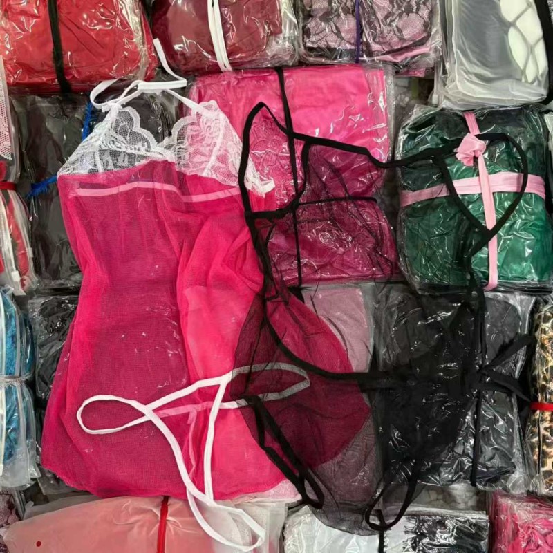 طقم ملابس داخلية مثيرة من قطعة واحدة