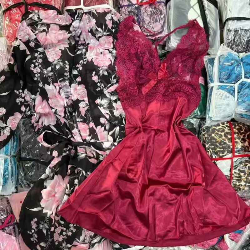 طقم ملابس داخلية مثيرة من قطعة واحدة