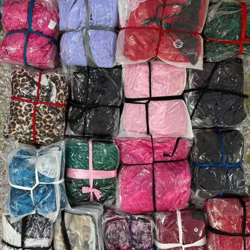 طقم ملابس داخلية مثيرة من قطعة واحدة