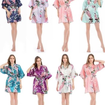 أردية حمام نسائية منوعة 