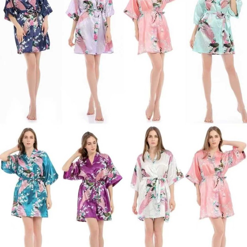 أردية حمام نسائية منوعة 