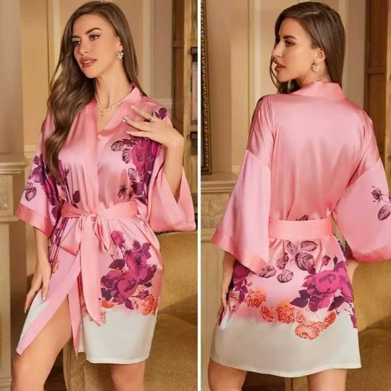 أردية حمام نسائية منوعة 