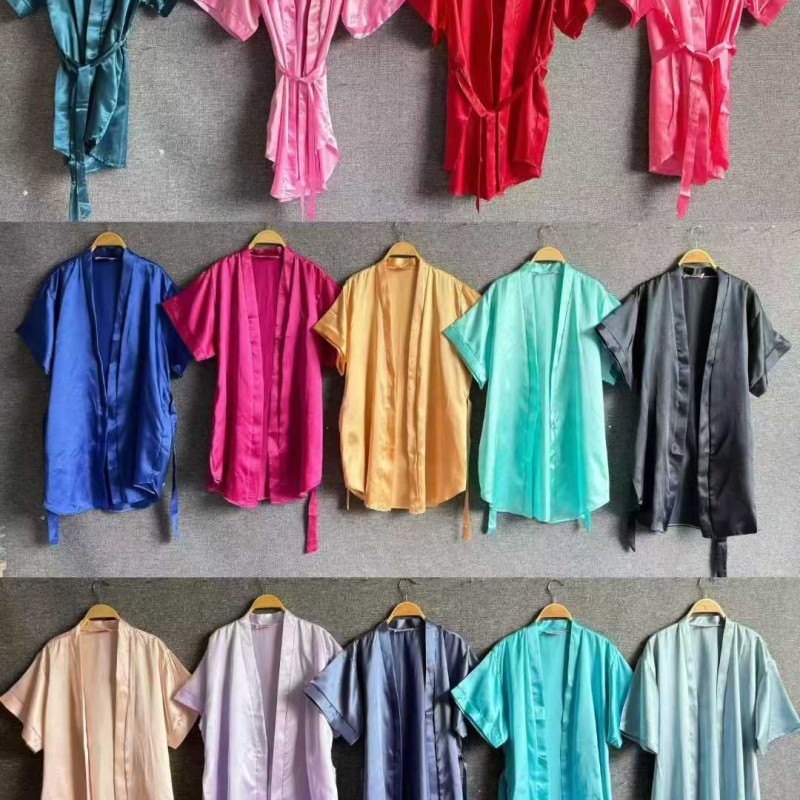 أردية حمام نسائية منوعة 