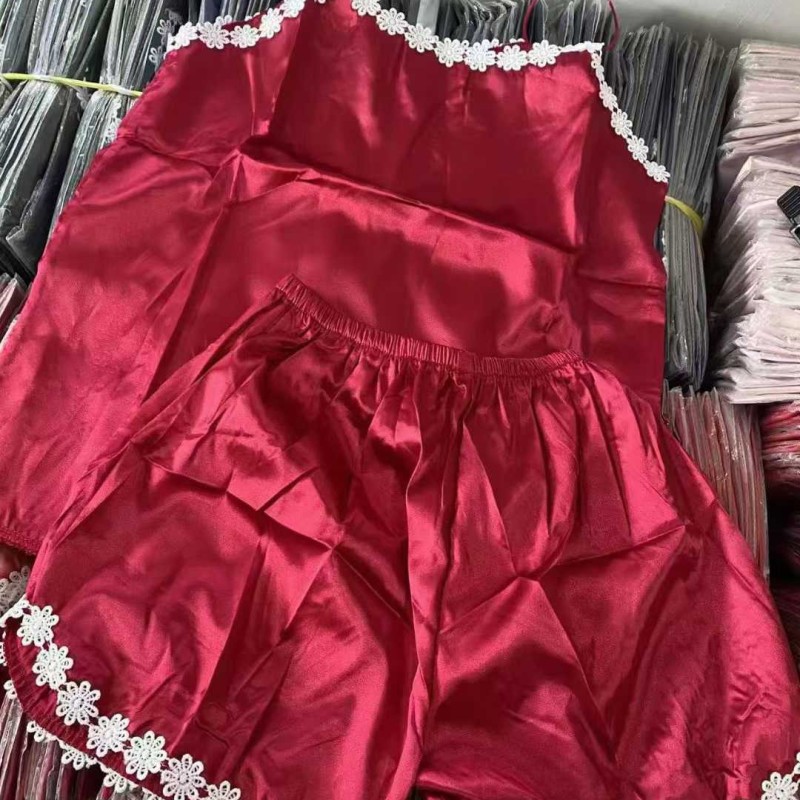 أطقم منامات نسائية بيجامة من الساتان الحريري