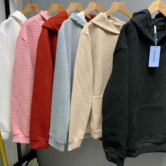 كنزات كاروهات بمقاسات كبيرة للرجال والنساء