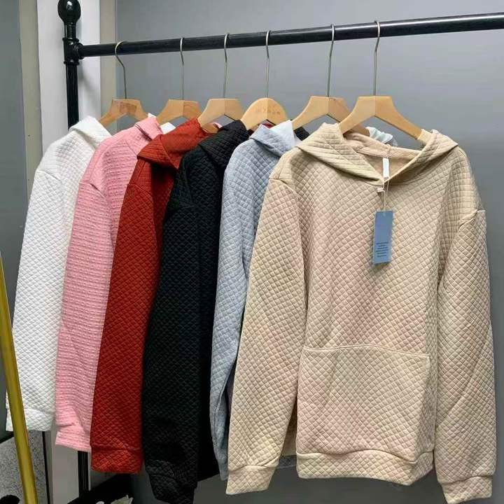 كنزات كاروهات بمقاسات كبيرة للرجال والنساء