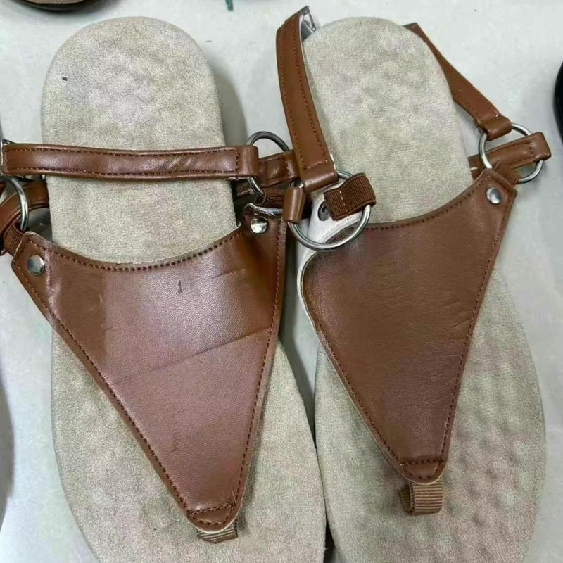 صنادل وشباشب حريمي صيفية منوعة صنادل وشباشب حريمي صيفية منوعة