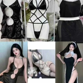 مجموعة منوعة من الملابس النسائية الحميمية