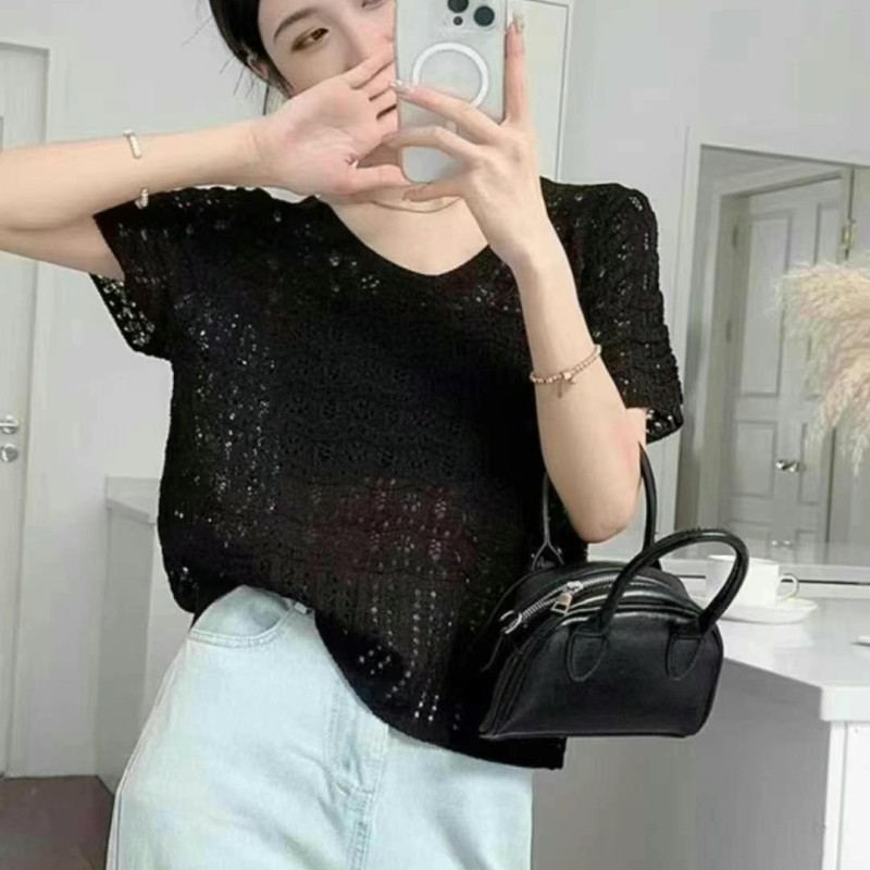 سترة نسائية صيفية جديدة محبوكة بفتحة رقبة على شكل حرف V سترة نسائية صيفية جديدة محبوكة بفتحة رقبة على شكل حرف V