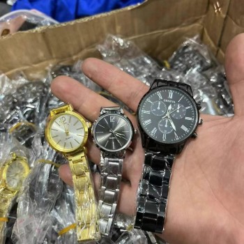 ساعات إلكترونية كوارتز للرجال والنساء