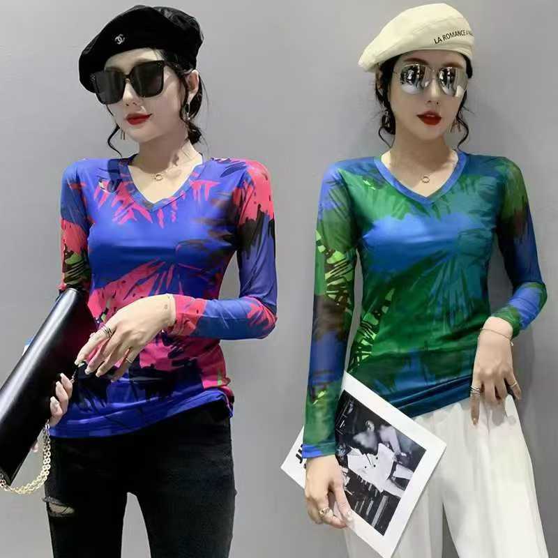 بلوزات نسائية انيقة ومنوعة بلوزات نسائية انيقة ومنوعة