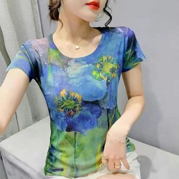 بلايز نسائية حريرية أنيقة بطباعة 3D ملونة