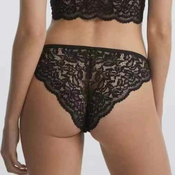 ملابس داخلية نسائية دانتيل متنوعة
