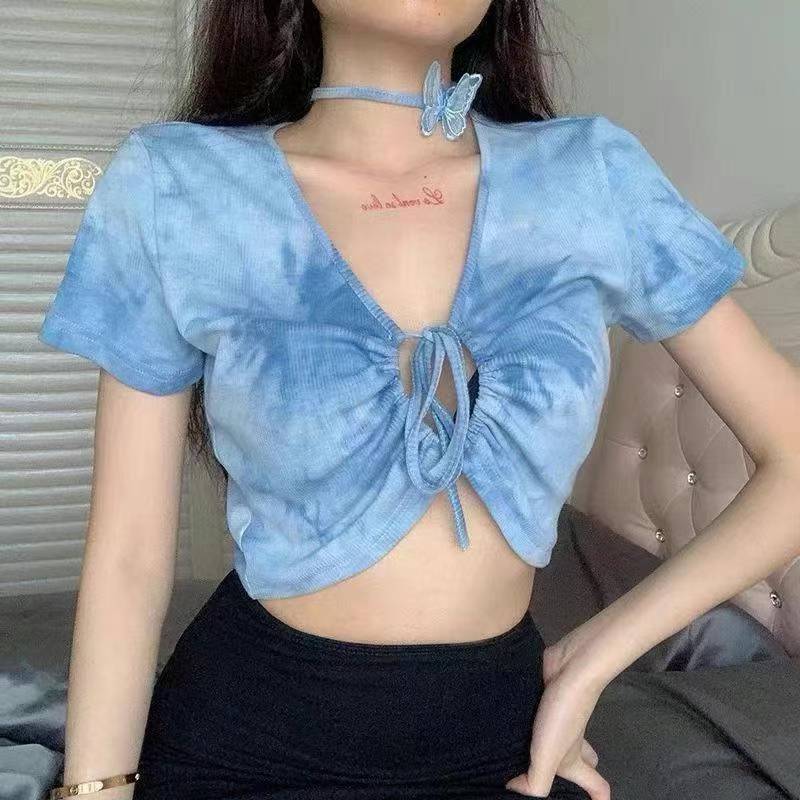 قمصان نسائية أنيقة بأكمام قصيرة قمصان نسائية أنيقة بأكمام قصيرة