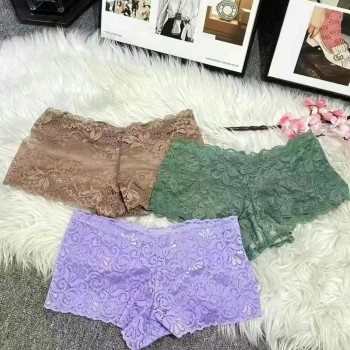 ملابس داخلية نسائية منوعة ممن الدانتيل