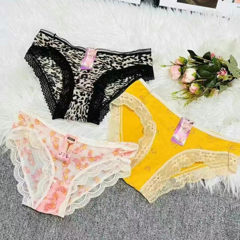 ملابس داخلية نسائية منوعة ممن الدانتيل ملابس داخلية نسائية منوعة ممن الدانتيل