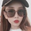 نظارات شمسية عصرية منوعة للرجال والنساء نظارات شمسية عصرية منوعة للرجال والنساء