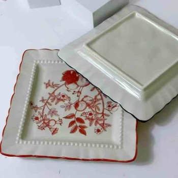 طبق. سيراميك مربع أصلي مطلي يدويًا مقاس 8.5 بوصة مع لؤلؤة