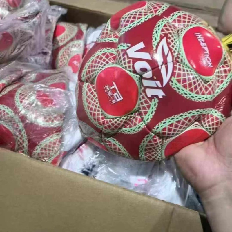 كرات قدم منوعة عالية الجودة كرات قدم منوعة عالية الجودة