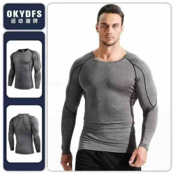 قميص رياضي طويل الأكمام