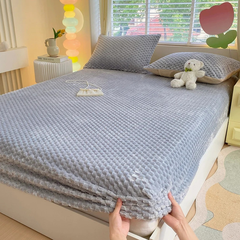 غطاء سرير مخملي مع وجوه مخدات عدد2  