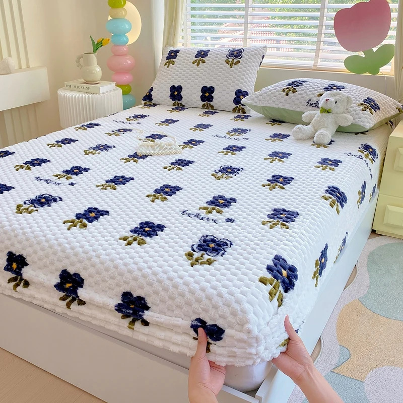 غطاء سرير مخملي مع وجوه مخدات عدد2  