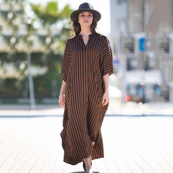 2021 جديد أوروبي وأمريكي من أربعة جوانب أسود بني مخطط شاطئ مخطط Squid Sexy Robe Squid واحد صدر واحد