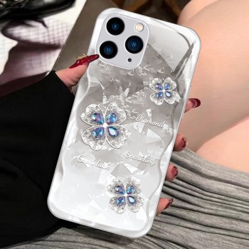 ينطبق على Apple 13/Plus مذهب من أربع أوراق Clover Apple 13Pro Liquid Glass Glass Lens متكاملة مضادة للسقوط متقدمة