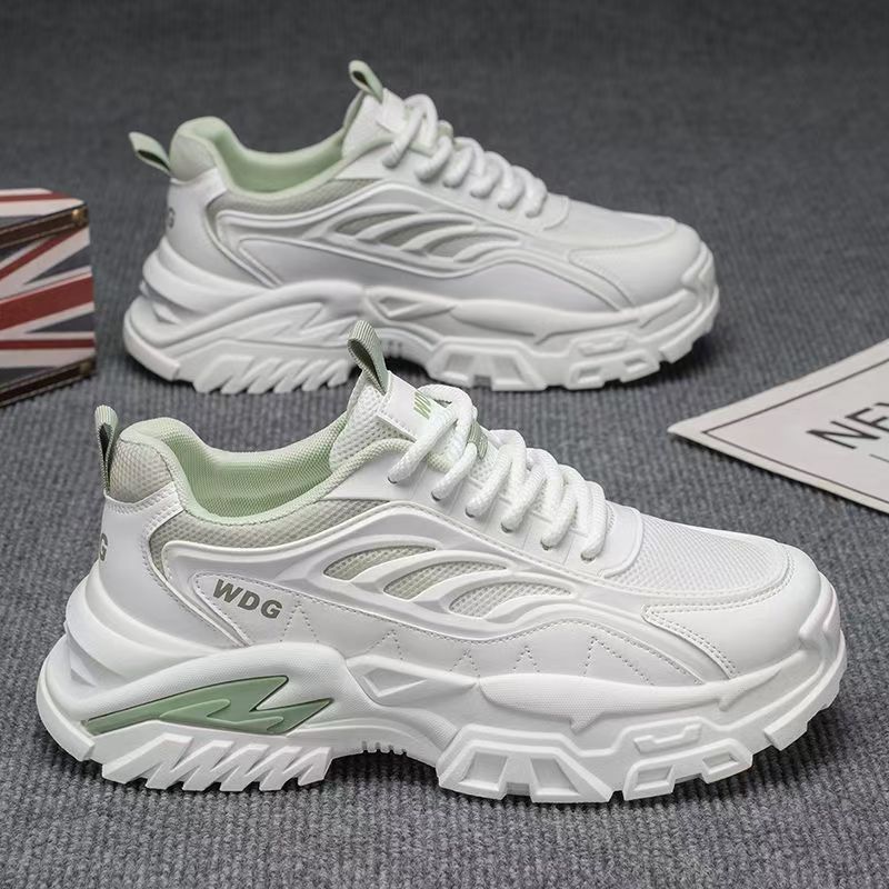 أحذية ركض  رياضية غير رسمية للرجال.