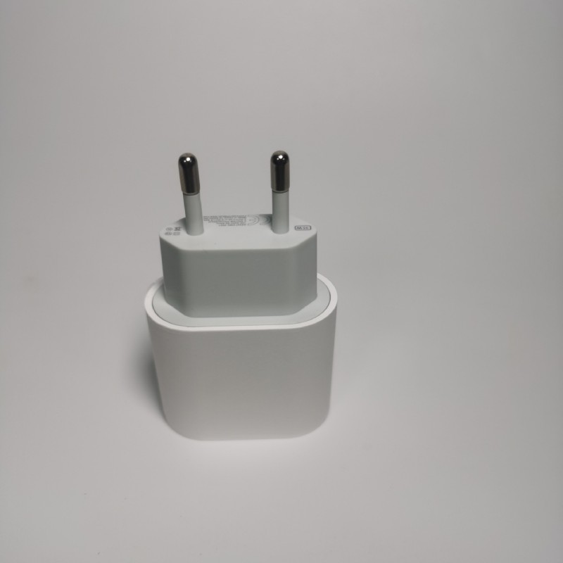 شاحن PD35W مناسب لـ Apple iPhone 15 شحن رأس British Fast Charging Cable Type-C Charging Cable شاحن PD35W مناسب لـ Apple iPhone 15 شحن رأس British Fast Charging Cable Type-C Charging Cable