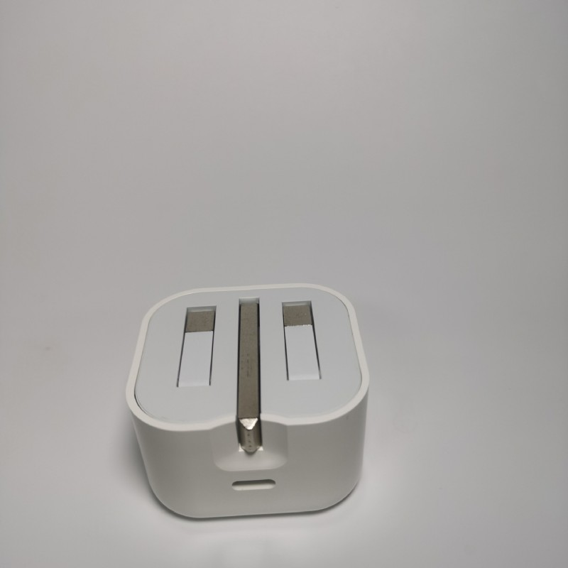 شاحن PD35W مناسب لـ Apple iPhone 15 شحن رأس British Fast Charging Cable Type-C Charging Cable شاحن PD35W مناسب لـ Apple iPhone 15 شحن رأس British Fast Charging Cable Type-C Charging Cable