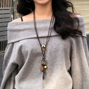 زن الصينية الجديدة قلادة من النحاس ريشة البوهيمي الرياح الوطنية للمرأة طبقة مزدوجة مطوية طويلة سترة سلسلة التبعي