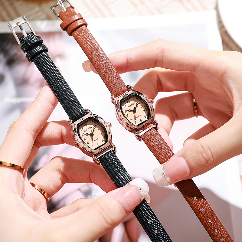 العلامة التجارية الجديدة الرجعية حزام من الجلد على شكل برميل النبيذ السيدات ووتش العلامة التجارية الجديدة الرجعية حزام من الجلد على شكل برميل النبيذ السيدات ووتش