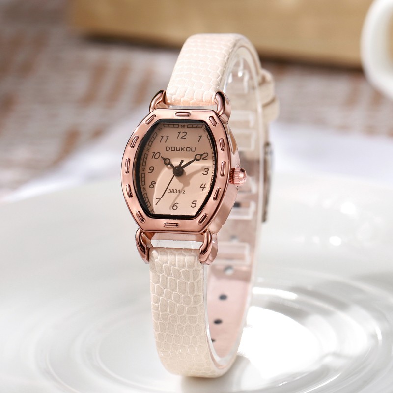 العلامة التجارية الجديدة الرجعية حزام من الجلد على شكل برميل النبيذ السيدات ووتش العلامة التجارية الجديدة الرجعية حزام من الجلد على شكل برميل النبيذ السيدات ووتش