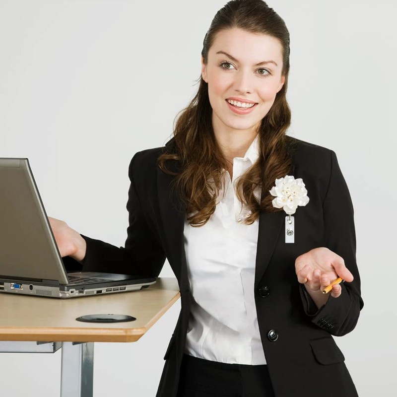 شارة زهرة مخطوطة مع مشبك قابل للسحب، مشبك هوية سهل السحب، شارة مدرس طالب الطب مع مشبك سهل السحب