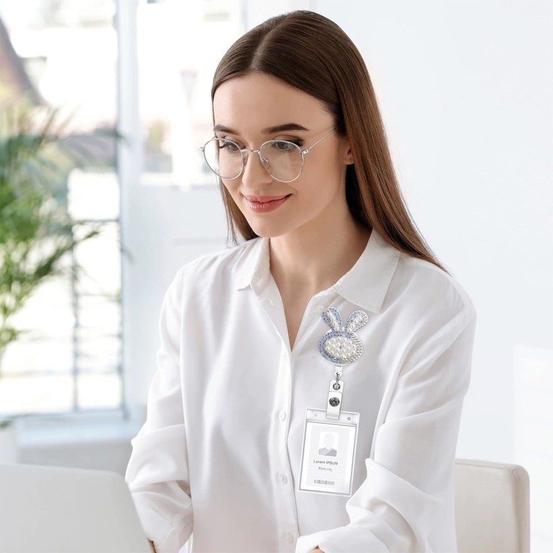 عيد الفصح الأرنب لؤلؤة حجر الراين فراشة الحب الرعاية الصحية من السهل سحب مشبك مكتب قابل للسحب شارة لفة هدية