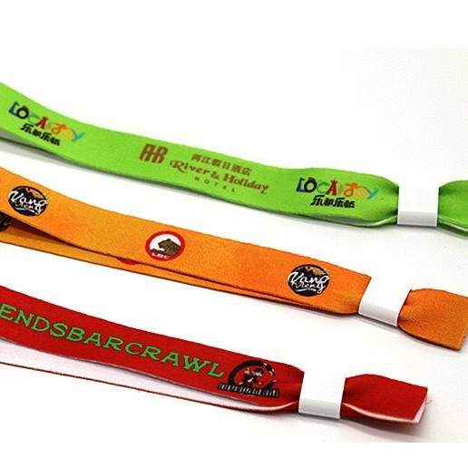 مشبك معصم بيضاوي 