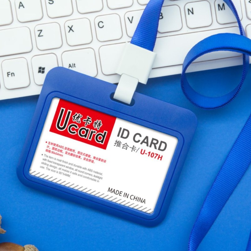 حامل بطاقات UCAR U-107 صغير الحجم يُغلق بالضغط