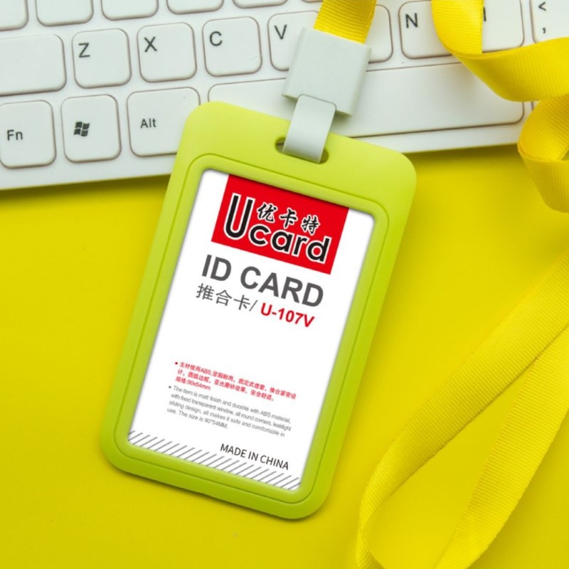 حامل بطاقات UCAR U-107 صغير الحجم يُغلق بالضغط