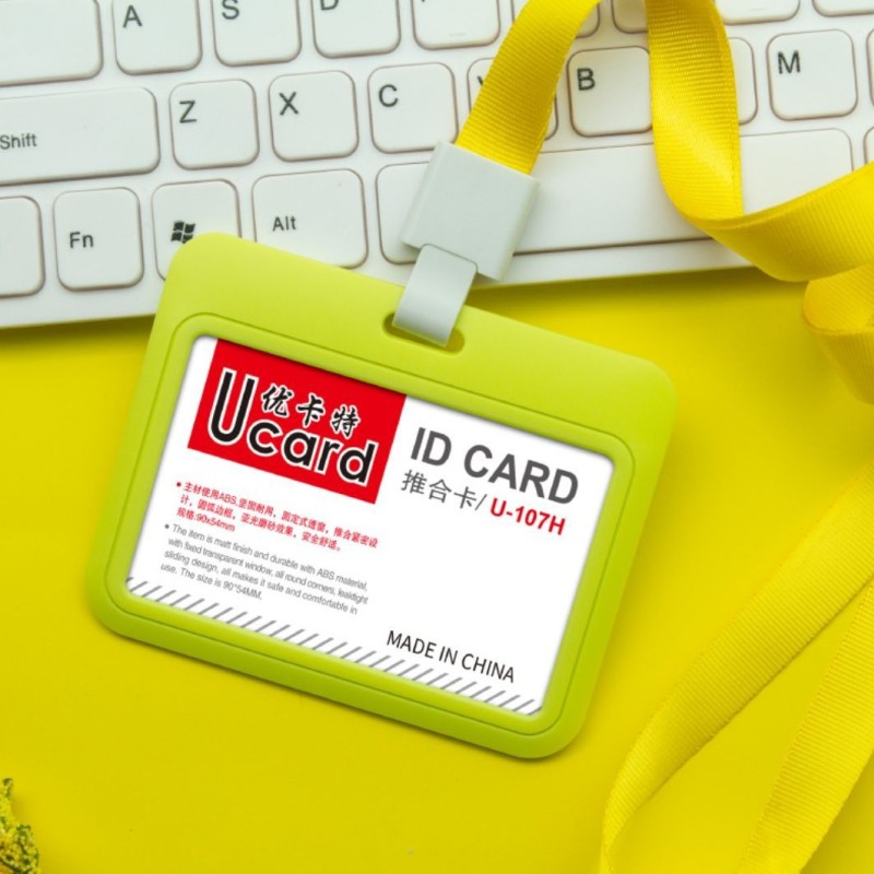 حامل بطاقات UCAR U-107 صغير الحجم يُغلق بالضغط