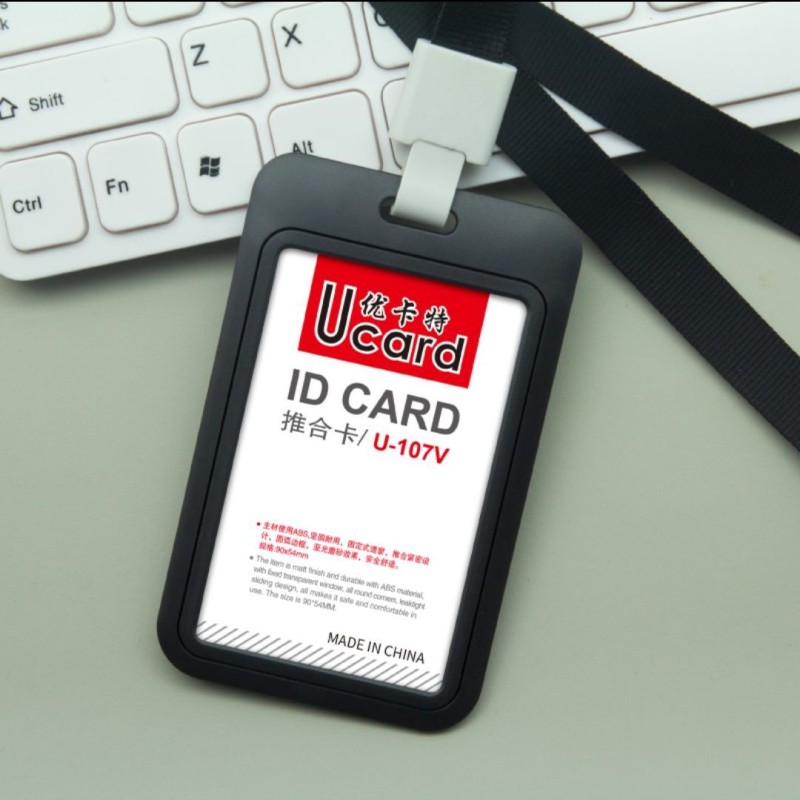 حامل بطاقات UCAR U-107 صغير الحجم يُغلق بالضغط