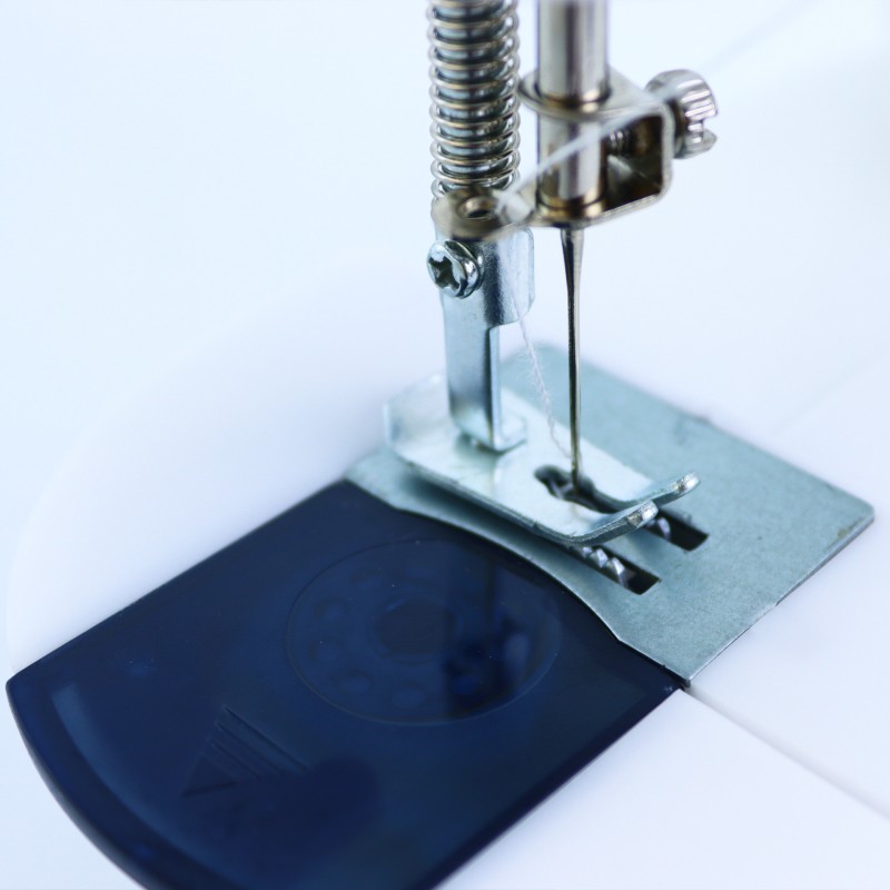 آلة الخياطة الكهربائية المنزلية آلة الحياكة الجدول مصغرة