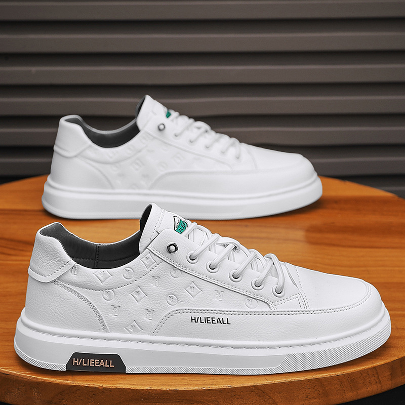 أحذية رياضية رجالية عالية الجودة مضادة للانزلاق وجيدة التهوية للمشي والجري أحذية رياضية كاجوال مقاومة للماء بيضاء أحذية رياضية ناعمة للرجال