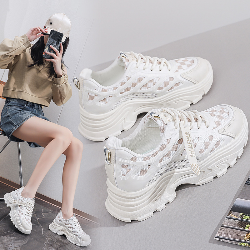 حذاء رياضي كاجوال مطاطي أنيق للنساء