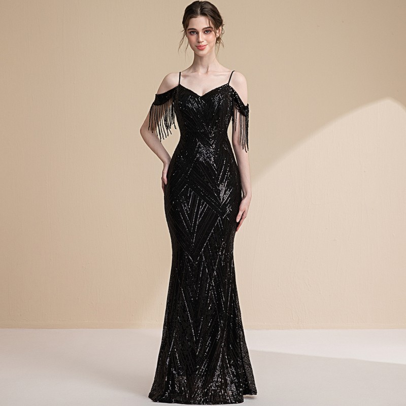 فستان سهرة نسائي فاخر مناسب للمناسبات الاجتماعية الراقية