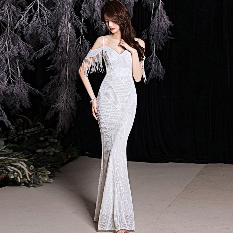 فستان سهرة نسائي فاخر مناسب للمناسبات الاجتماعية الراقية