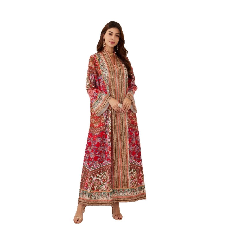 طقم عربي بغطاء رأس هودي مطبوع 